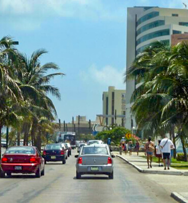 Saliendo del Hotel a las Calles de Cancun