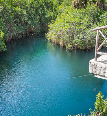 Cenote Jaguar en el Destino de Cancún 