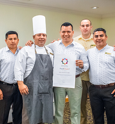 Recibiendo el Certificado Cristal en Los Cabos