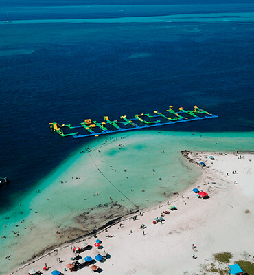 Parque Acúatico en la Playa Langosta de Cancun