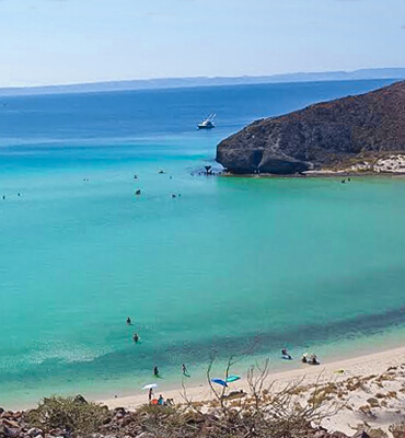 La costa de la playa Balandra en La Paz