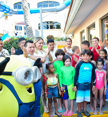 Apertura del Nuevo Tobogán en el Miniclub de Los Cabos