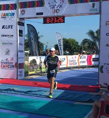 Corredores en el Triatlon de Cancún 2019