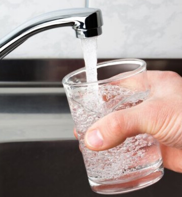 Tomando Agua Purificada en México